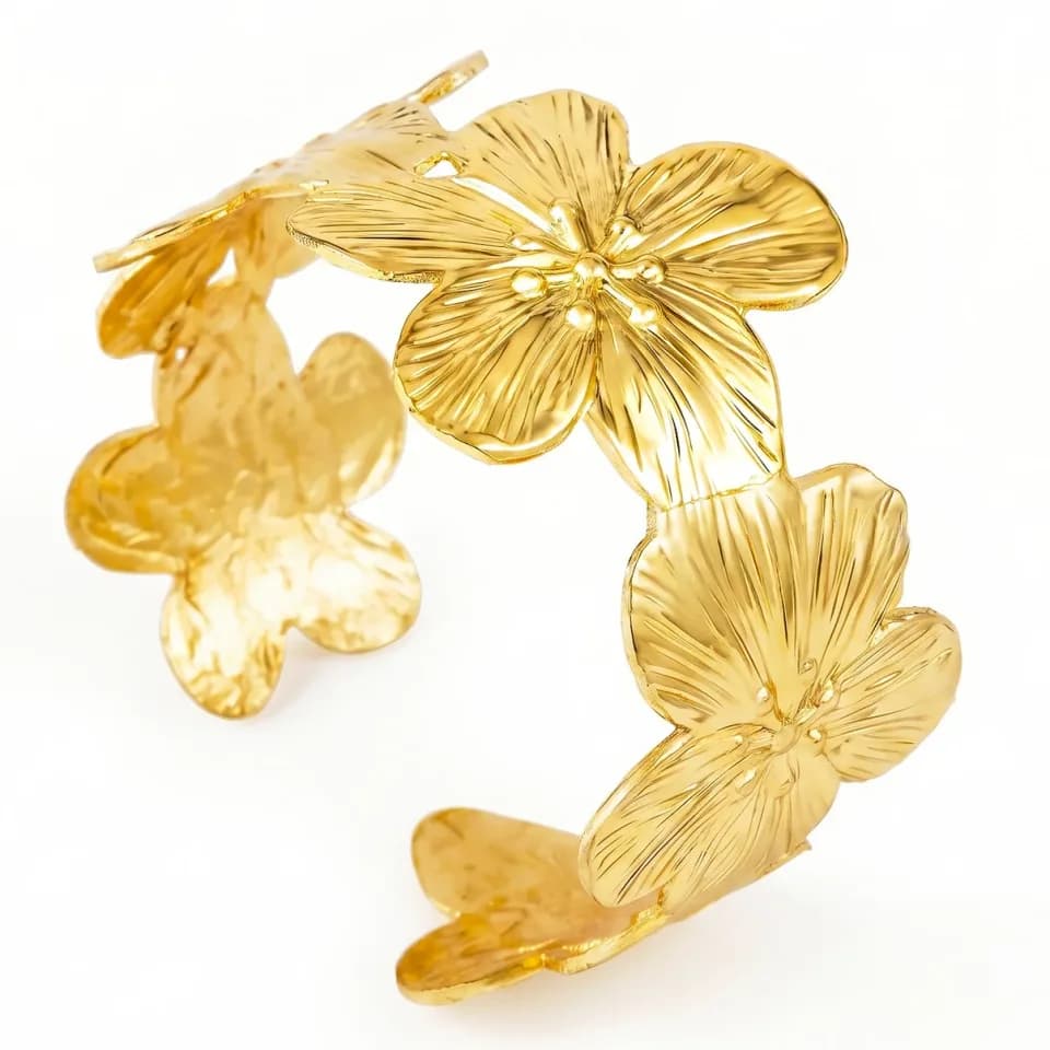 Bracelet Anti-Tarnish Gold Plated Flower Bangle (Adjustable Size)
