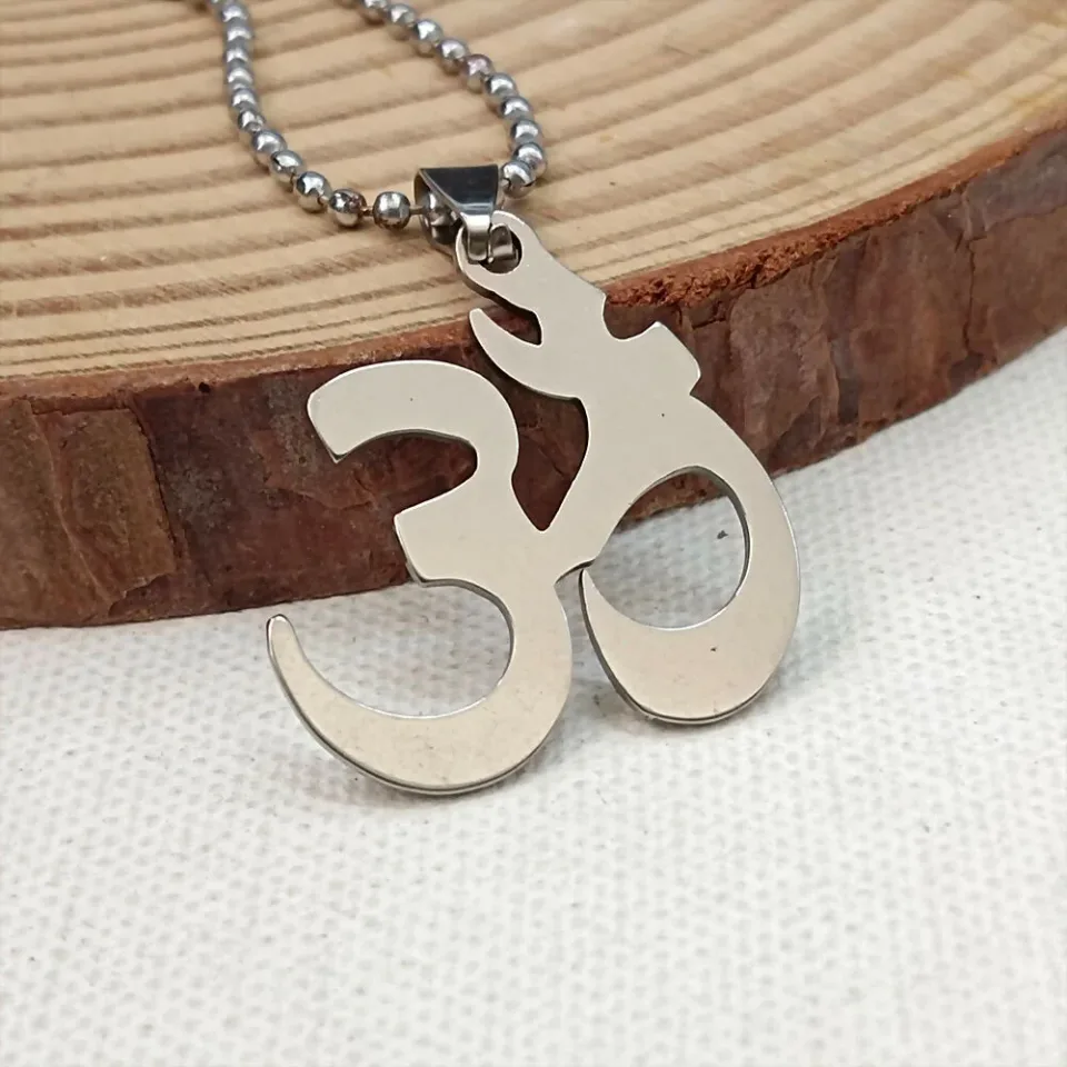 OM Pendant For Men – Spiritual Symbolism In Stylish Chain
